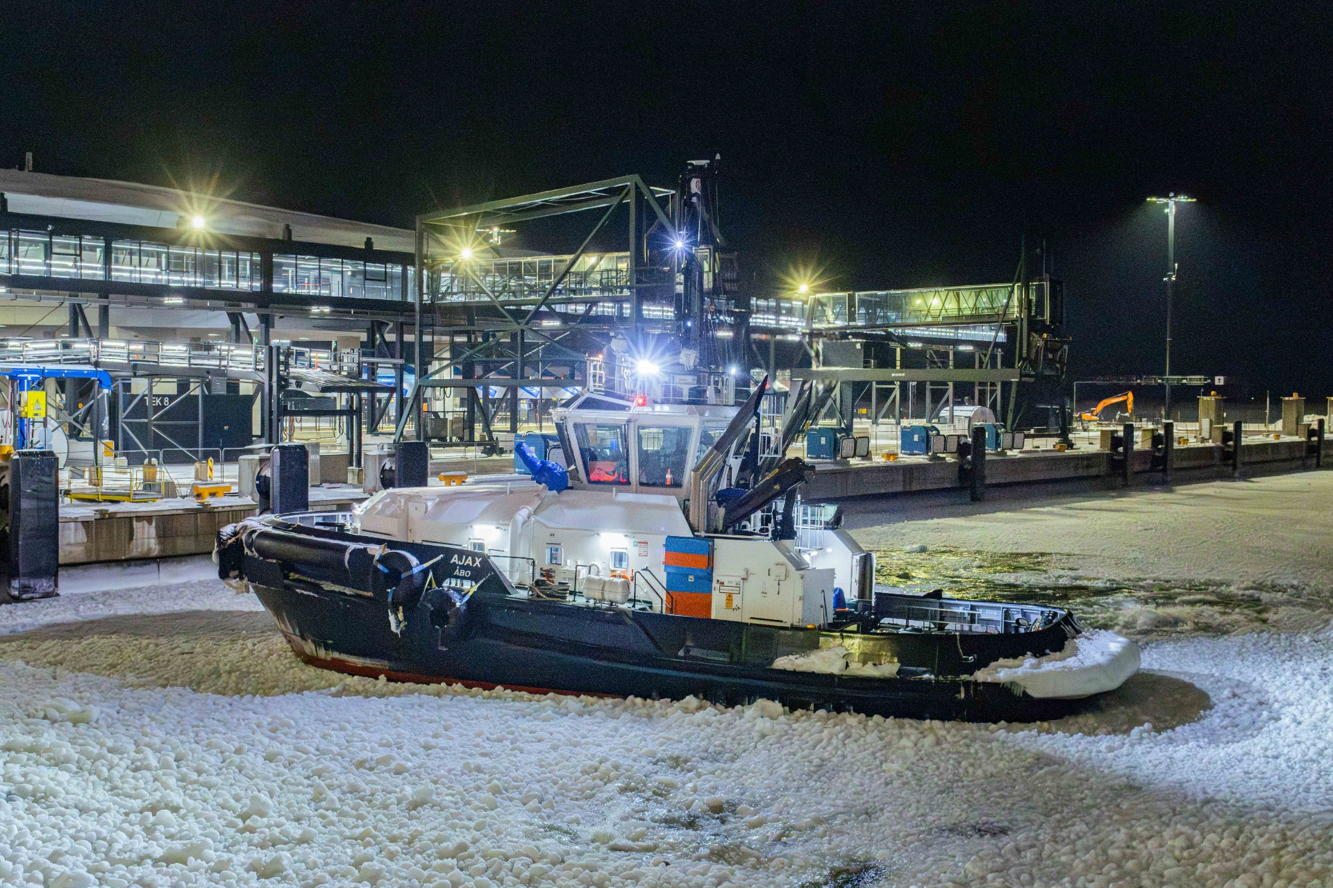Alfons Håkans:n hinaaja jäissä. Kuva: Matias Kaira